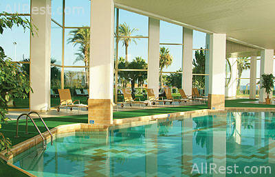 Louis Imperial Beach Hotel 16
